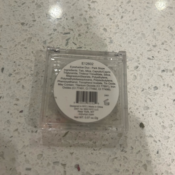 M2Ü NYC eyeshadow duo!! - Picture 3 of 3